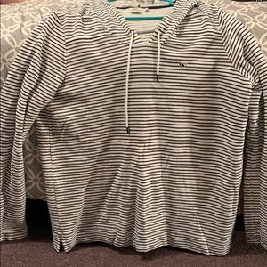 Vineyard vines hoodie